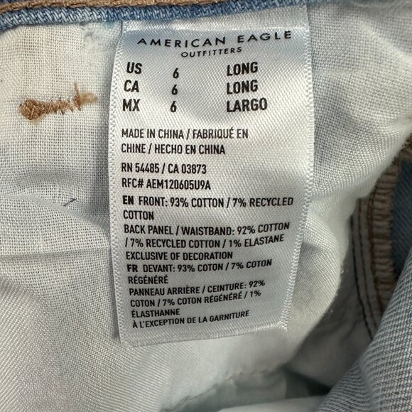 American Eagle Mom Jeans Distressed Women's size 6 Long Light Blue Denim jeans - Picture 4 of 5